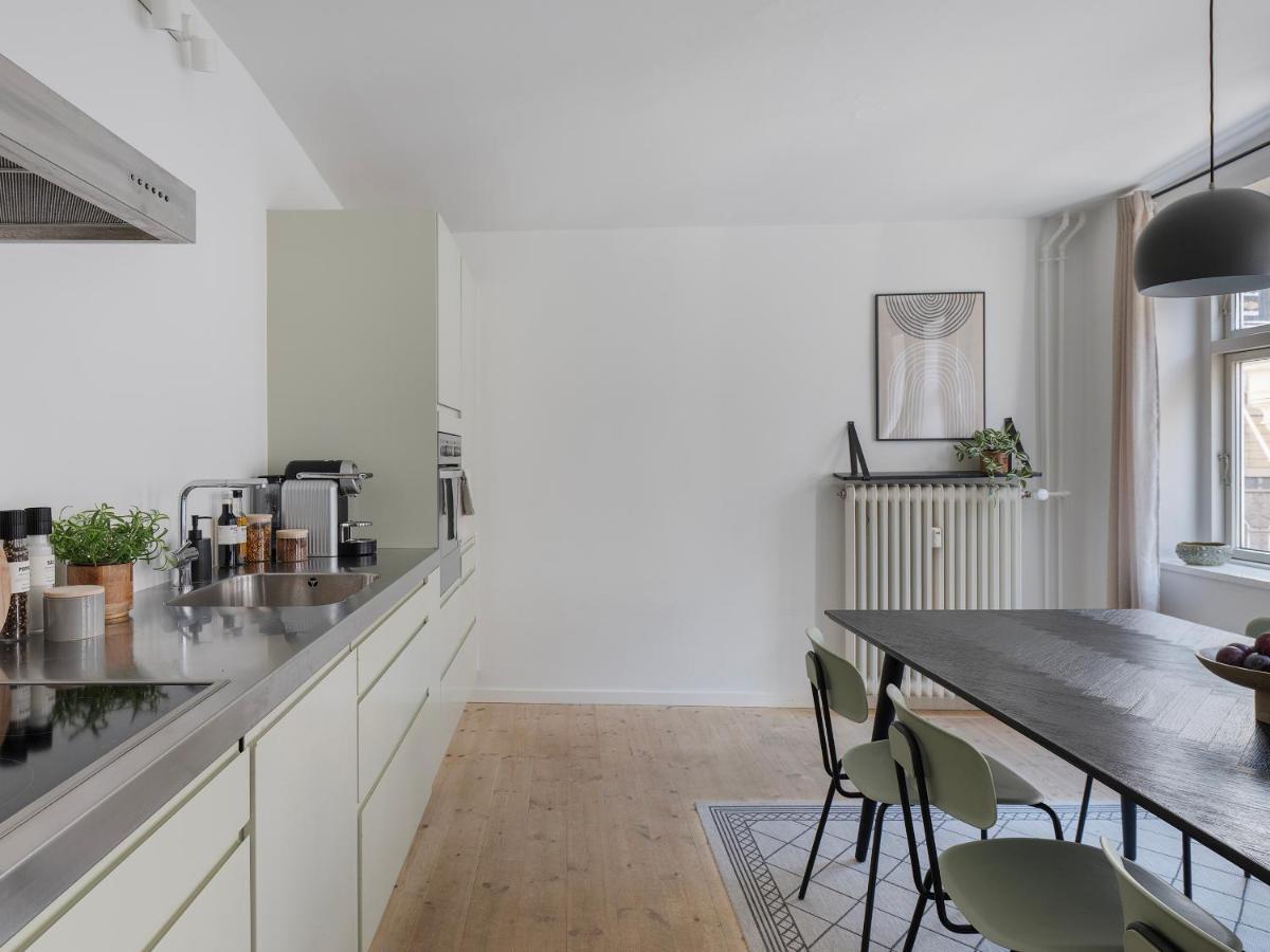 Appartamento Sanders Main - Popular Two-bedroom Duplex Next To Magical Nyhavn Copenaghen